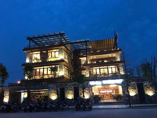 Nha Hang Phuong Nam Ha Long